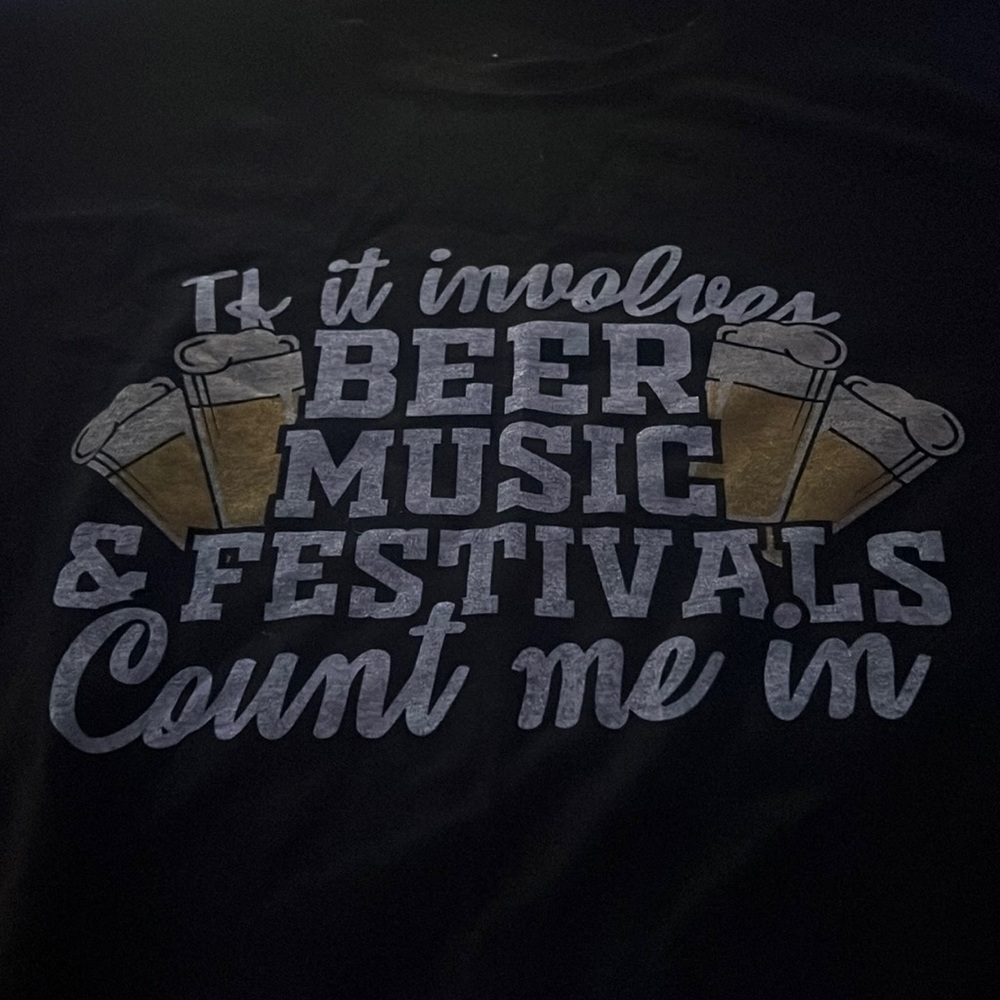 Beer, music and festivals Count me in. Brand new never been tried on size large